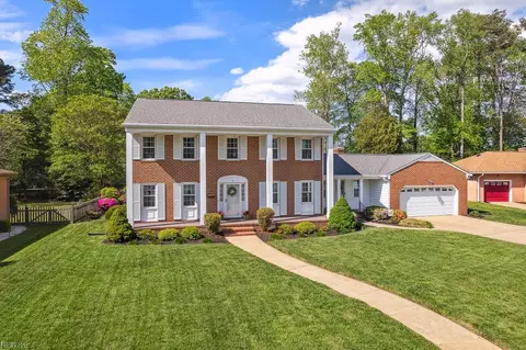 3 Woodlawn Dr, Hampton, VA 23666