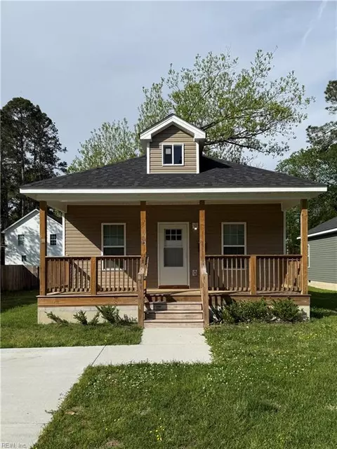 806 Fontaine St #B, Franklin, VA 23851