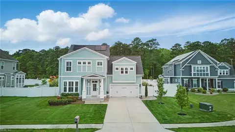1016 Fox Trl, Chesapeake, VA 23323
