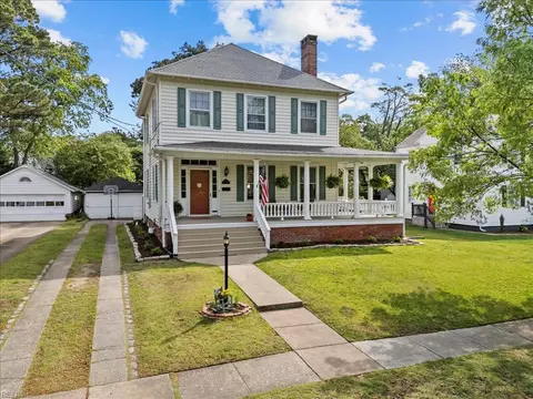 179 Orleans Cir, Norfolk, VA 23509