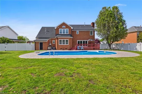 4017 Middleburg Ln, Chesapeake, VA 23321