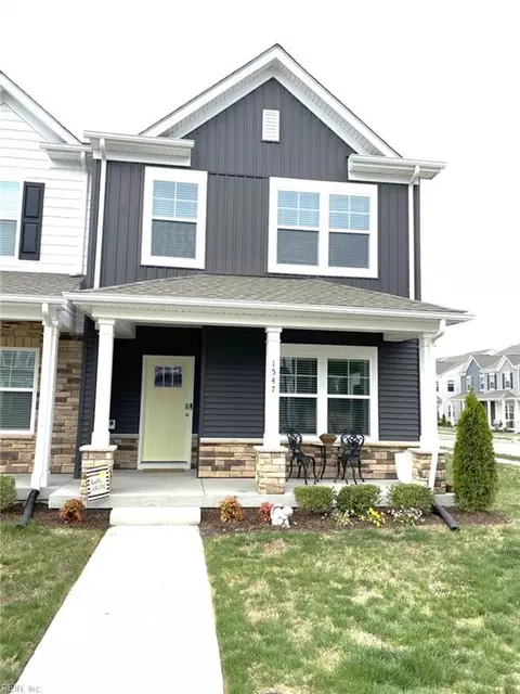 1547 Stanford Ln, Newport News, VA 23608