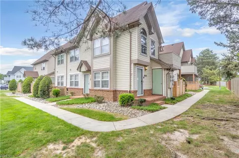 3816 Holston River Rch Reach #B, Portsmouth, VA 23703