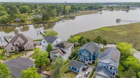 6313 Jonathans Cove Dr, Virginia Beach, VA 23464