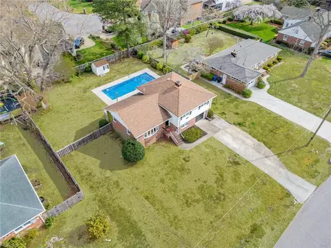 4604 Curtiss Dr, Virginia Beach, VA 23455