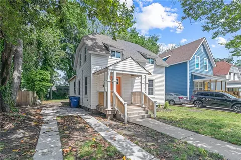 79 Hobson St, Portsmouth, VA 23704