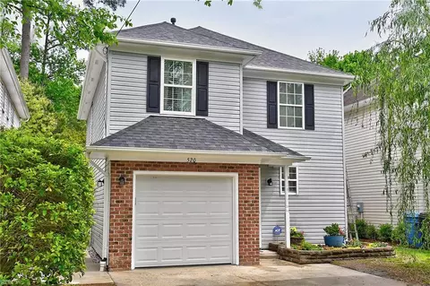 520 Barberton Dr, Virginia Beach, VA 23451