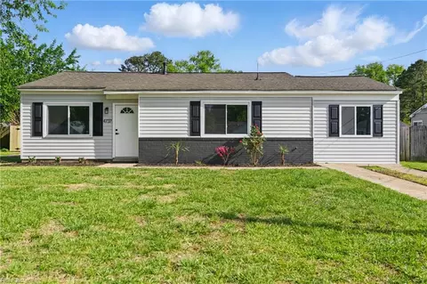 4737 Lonewillow Ln, Virginia Beach, VA 23455
