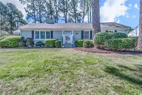 4513 Glencove Dr, Portsmouth, VA 23703