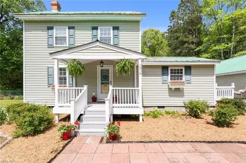1219 Hamburg Rd, Beaverlett, VA 23109