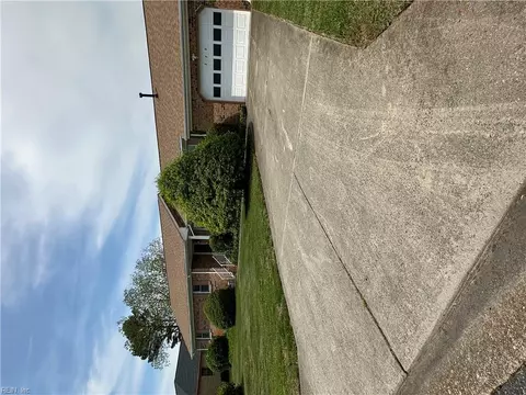 320 Citizen Cir, Chesapeake, VA 23325