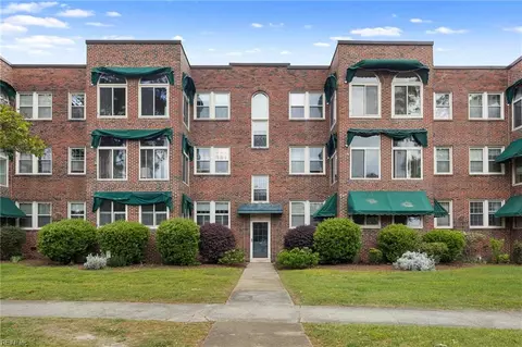 102 Willow Wood Dr #B6, Norfolk, VA 23505