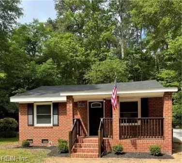 1721 Pine Acres Ln, Suffolk, VA 23432