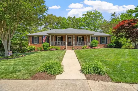 553 Longleaf Rd, Virginia Beach, VA 23454