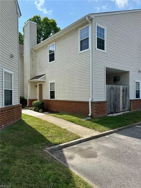 212 Quarter Trl #B, Newport News, VA 23608