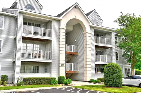 904 Charnell Dr #201, Virginia Beach, VA 23451