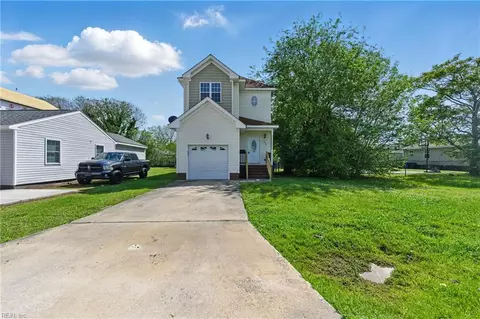 304 N Lloyd St, Suffolk, VA 23434