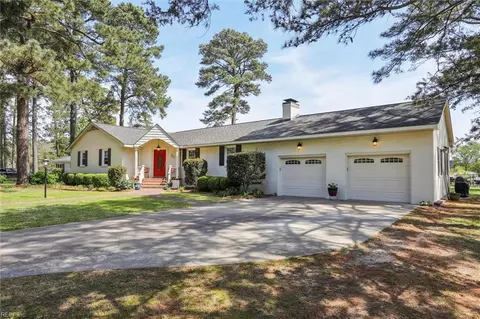 55 Sandy Point Rd W, Poquoson, VA 23662