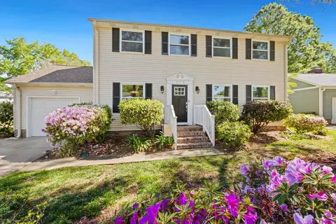 312 Riversedge Dr, Hampton, VA 23669