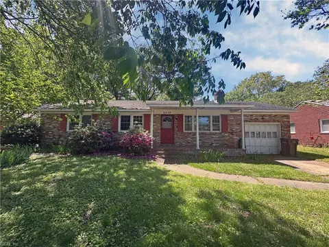 2432 Smith Ave, Chesapeake, VA 23325