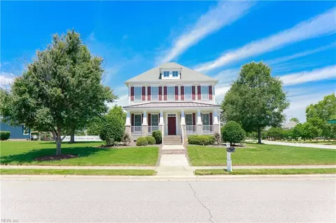 111 Governors Ln, Suffolk, VA 23436