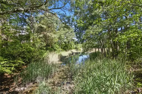 422 New London Pl, Virginia Beach, VA 23454