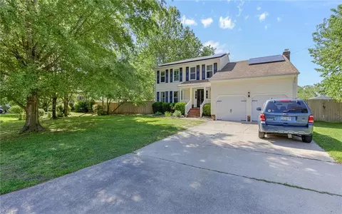 5364 Challedon Dr, Virginia Beach, VA 23462