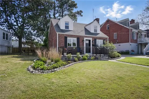 1337 Surrey Cres, Norfolk, VA 23508