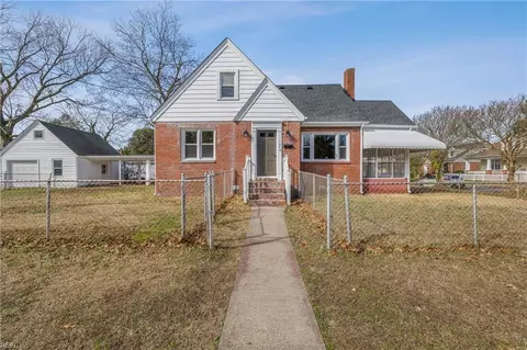 160 Guthrie St, Portsmouth, VA 23704