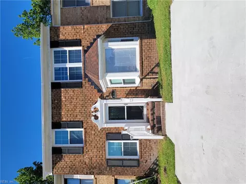 4149 Benjamin Harrison Dr, Virginia Beach, VA 23452