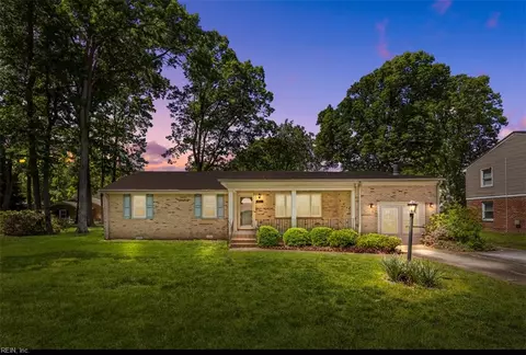 4102 Forresthills Dr, Portsmouth, VA 23703