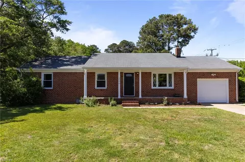 2600 Smithson Dr, Chesapeake, VA 23322