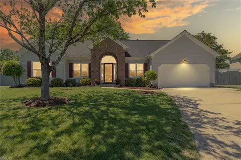 1080 Hawthorne Farm Ter, Virginia Beach, VA 23454