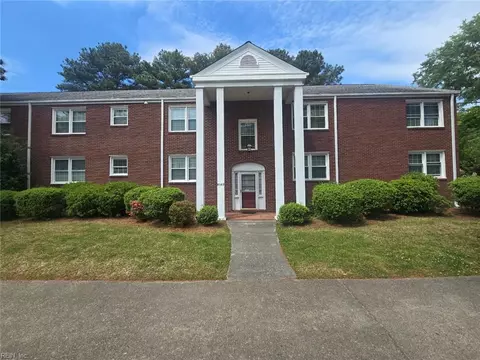8562 Executive Dr # B2, Norfolk, VA 23503