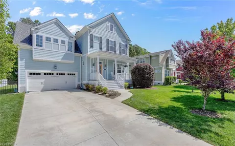 1870 Rockwood Dr, Chesapeake, VA 23323