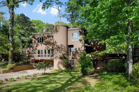 820 Cavalier Dr, Virginia Beach, VA 23451