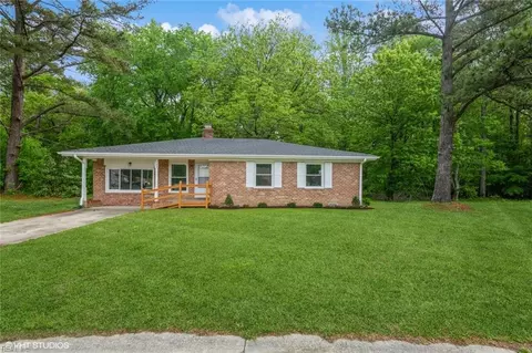 1346 Lawson Cir, Suffolk, VA 23434