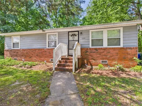 1235 Lake Kennedy Dr, Suffolk, VA 23434
