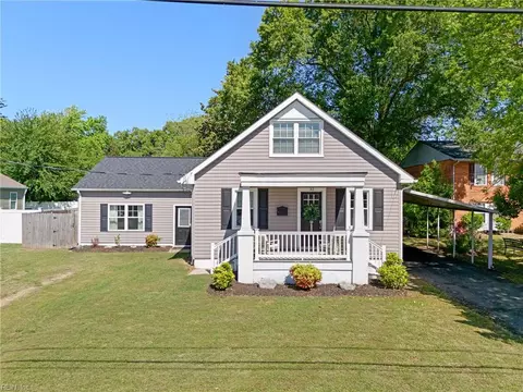 32 Copeland Ln, Newport News, VA 23601