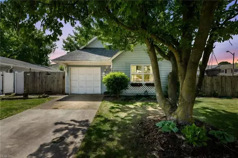 2971 Delaware Xing, Virginia Beach, VA 23453