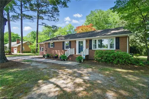 126 Deborah Dr, Suffolk, VA 23434