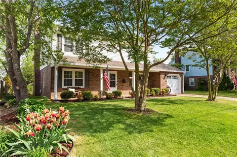 121 Hidalgo Dr, Hampton, VA 23669