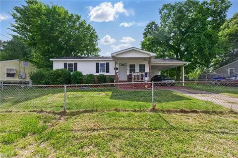 114 Wilson St, Portsmouth, VA 23701