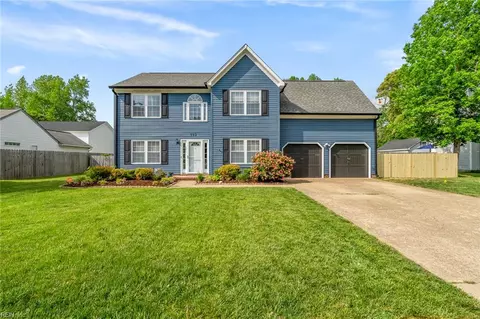732 Woodcott Dr, Chesapeake, VA 23322