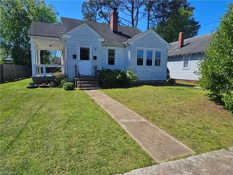 1615 Holladay St, Portsmouth, VA 23704