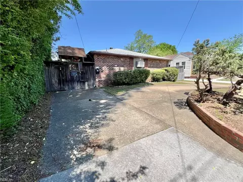 9249 1st View St, Norfolk, VA 23503