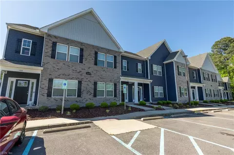 1649 Wilroy Rd #101, Suffolk, VA 23434