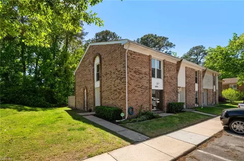 5021 Eaton Ct, Virginia Beach, VA 23462