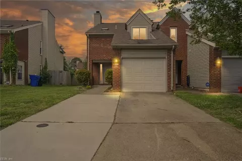 1244 Hillock Xing Xing, Virginia Beach, VA 23455