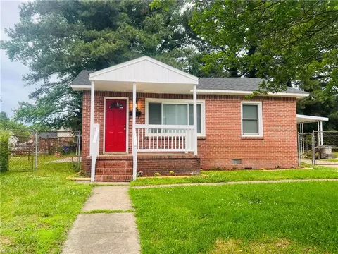 369 Carver Cir, Portsmouth, VA 23701
